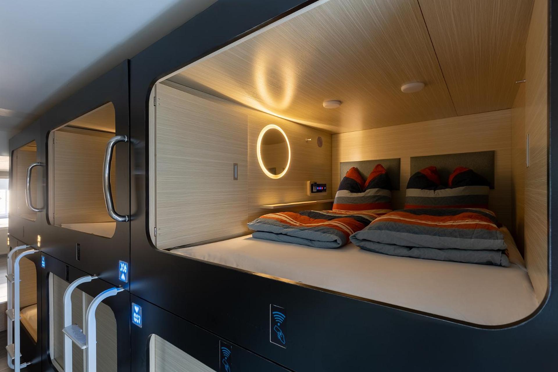Mue Cubes - Capsule Hotel バーゼル エクステリア 写真