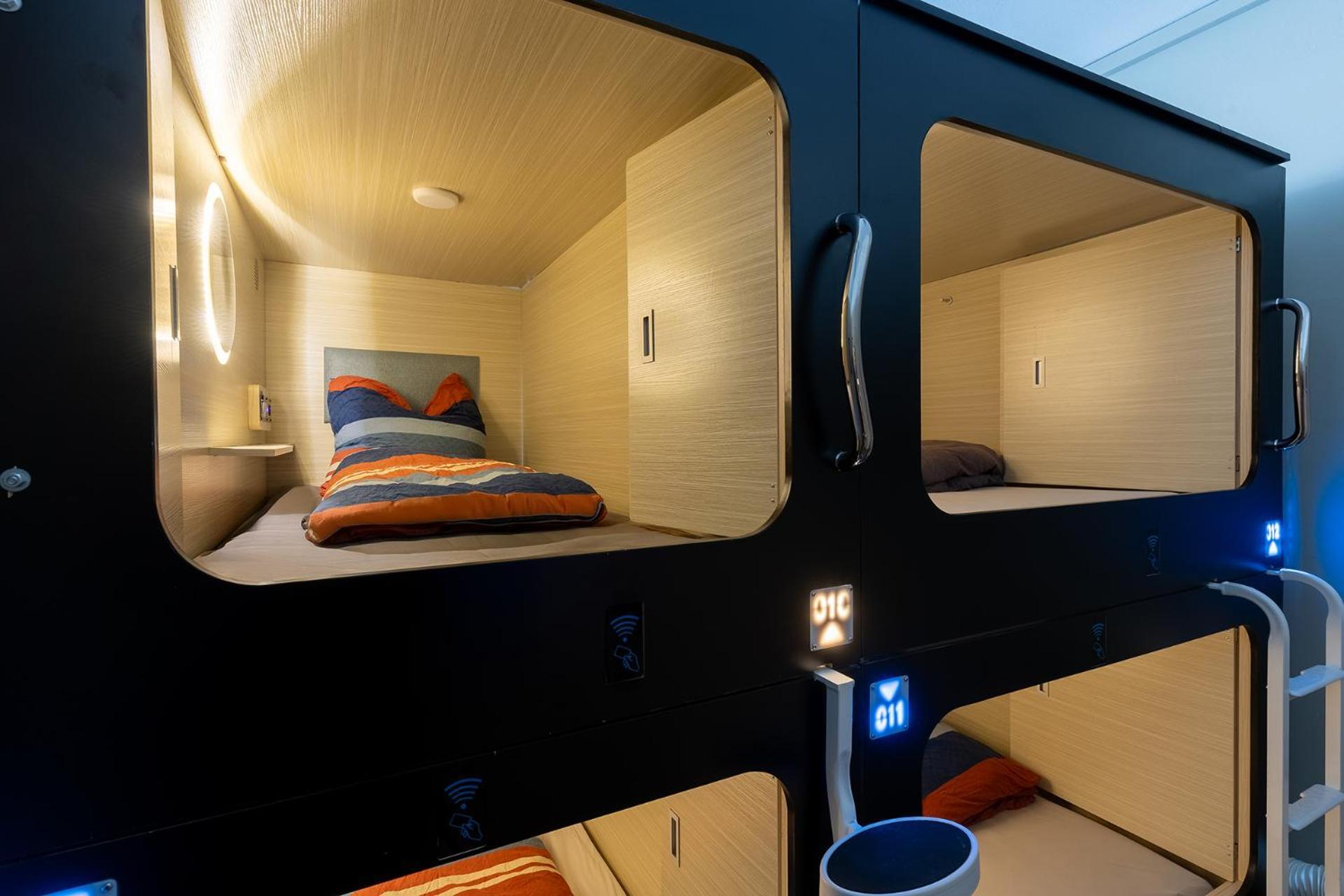Mue Cubes - Capsule Hotel バーゼル エクステリア 写真